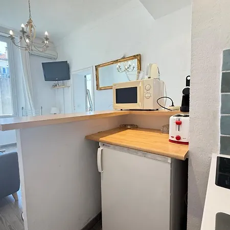 1-bedroom In The Center Of Cannes