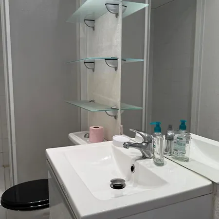 1-bedroom In The Center Of Cannes